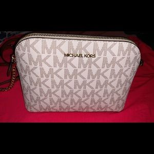 Michael Kors Cindy Crossbody